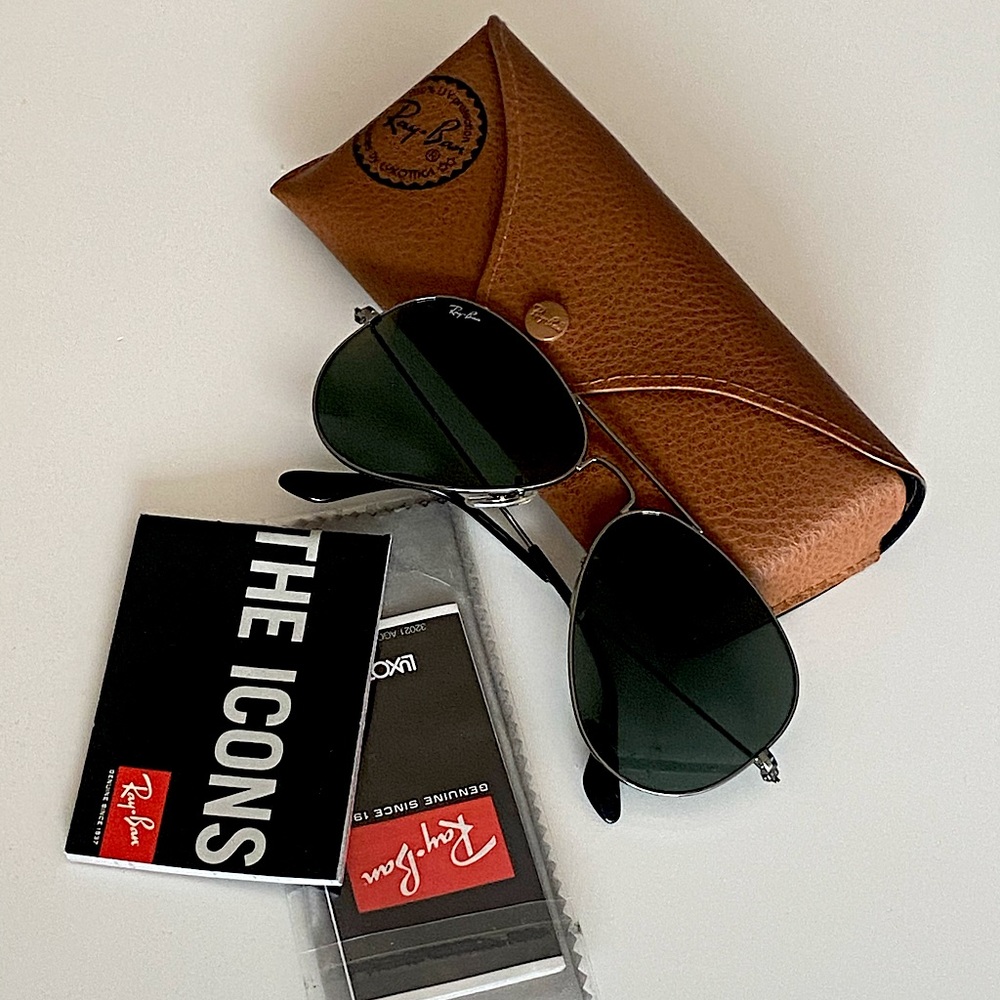 Ray Ban Aviators Grey